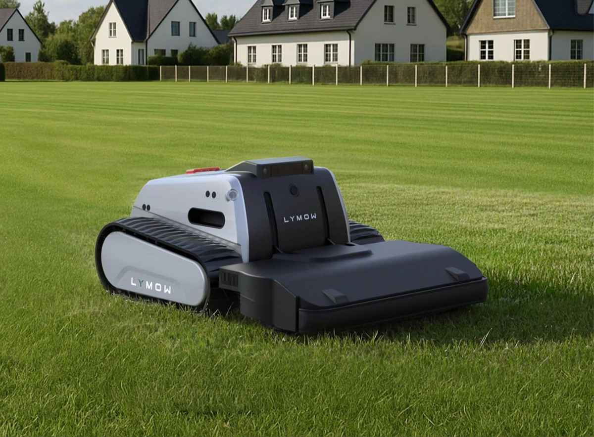 Winterpflege für Rasen und Mähroboter